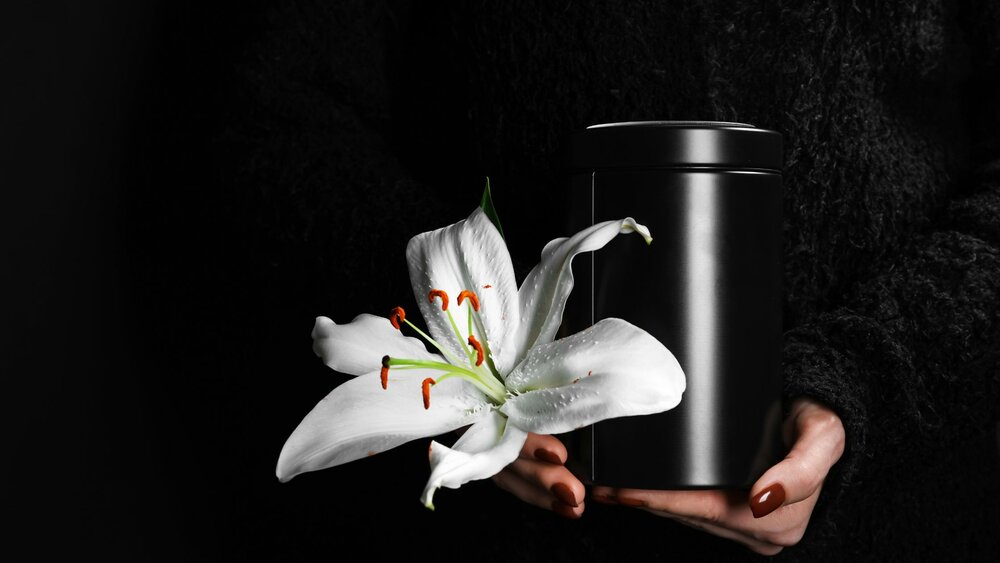 Burying Ashes or the Urn: What's Best for You?